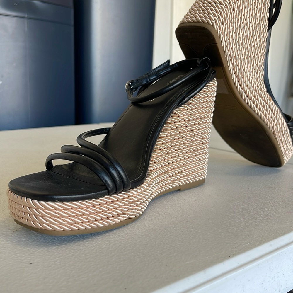 Marc Fisher Womens Zeki Faux Leather Ankle Strap Wedge Heels - Picture 2 of 7